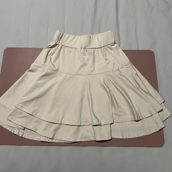 Skirt Girls Size Small Beige Tiered Pull On Elastic Waist (0219) - Picture 4 of 7